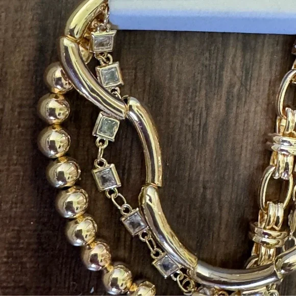 Anthropologie Gold Bracelet Set with Shell Charm - Picture 10 of 11